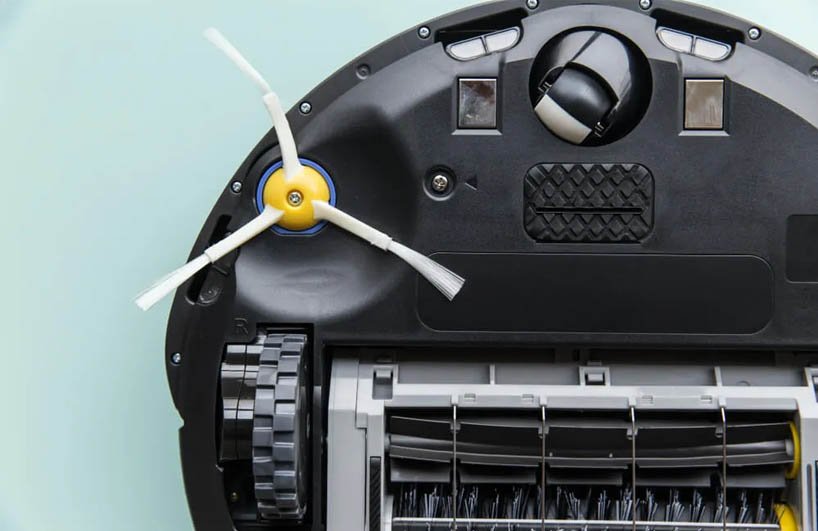 chổi cạnh của Roomba không quay