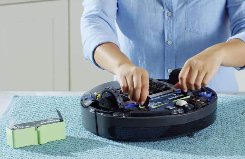 cách thay pin cho robot hút bụi Roomba