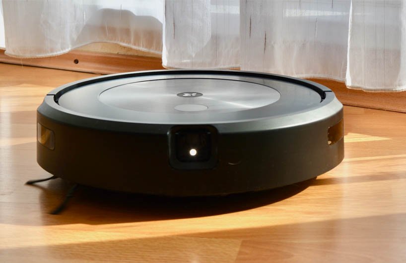 so sánh Roomba j7 và j7 Plus