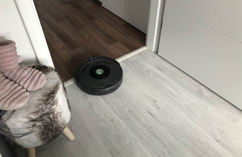 Cách giúp Roomba vượt gờ cửa