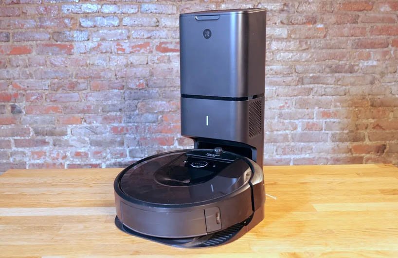 robot hút bụi tự đổ rác
