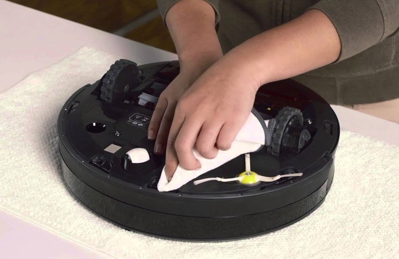 cách bảo dưỡng robot hút bụi